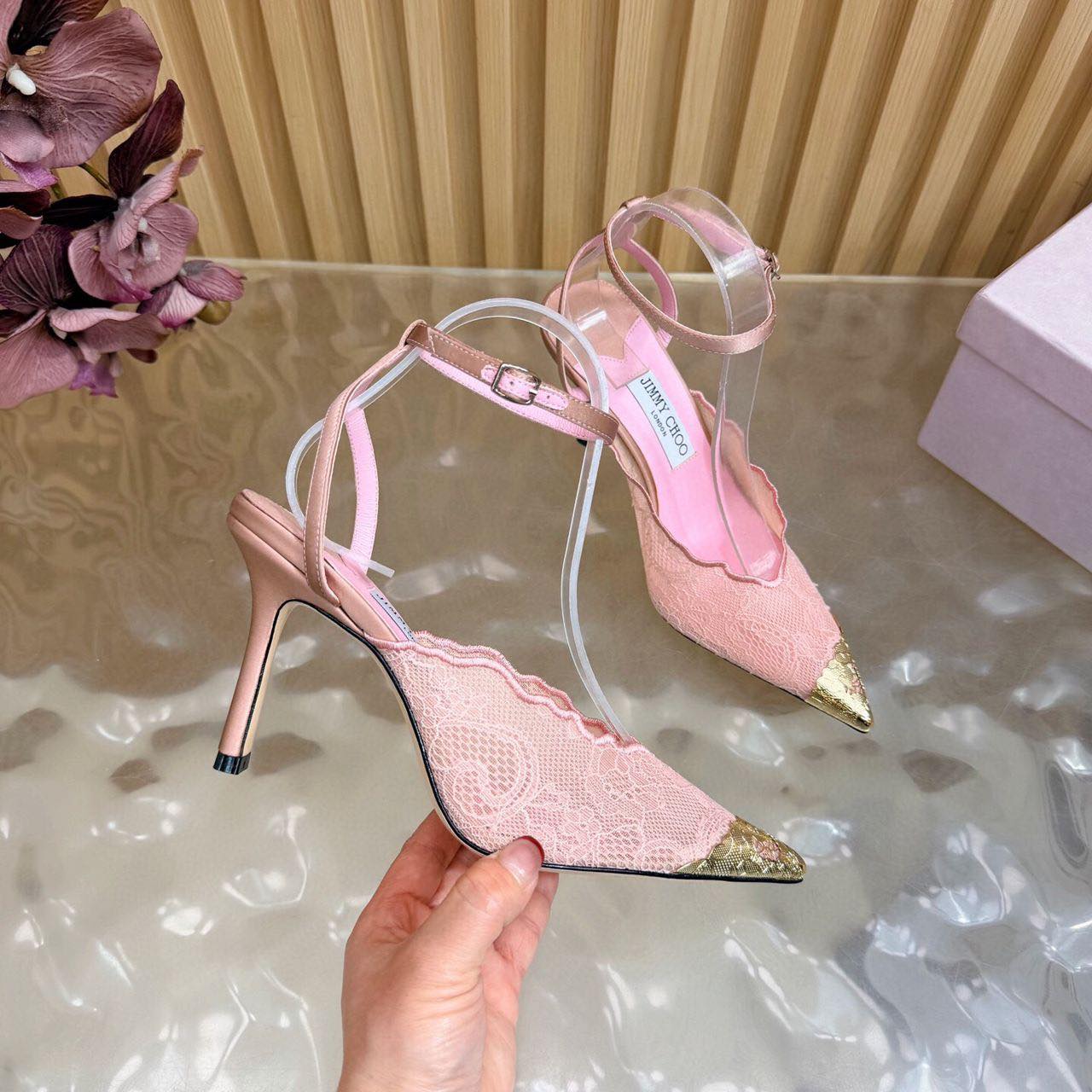 Escarpin JIMMY CHOO– Chic et intempore