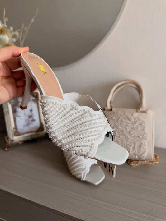 mules a talons aiguilles et bout carre pour femme (ZARA)